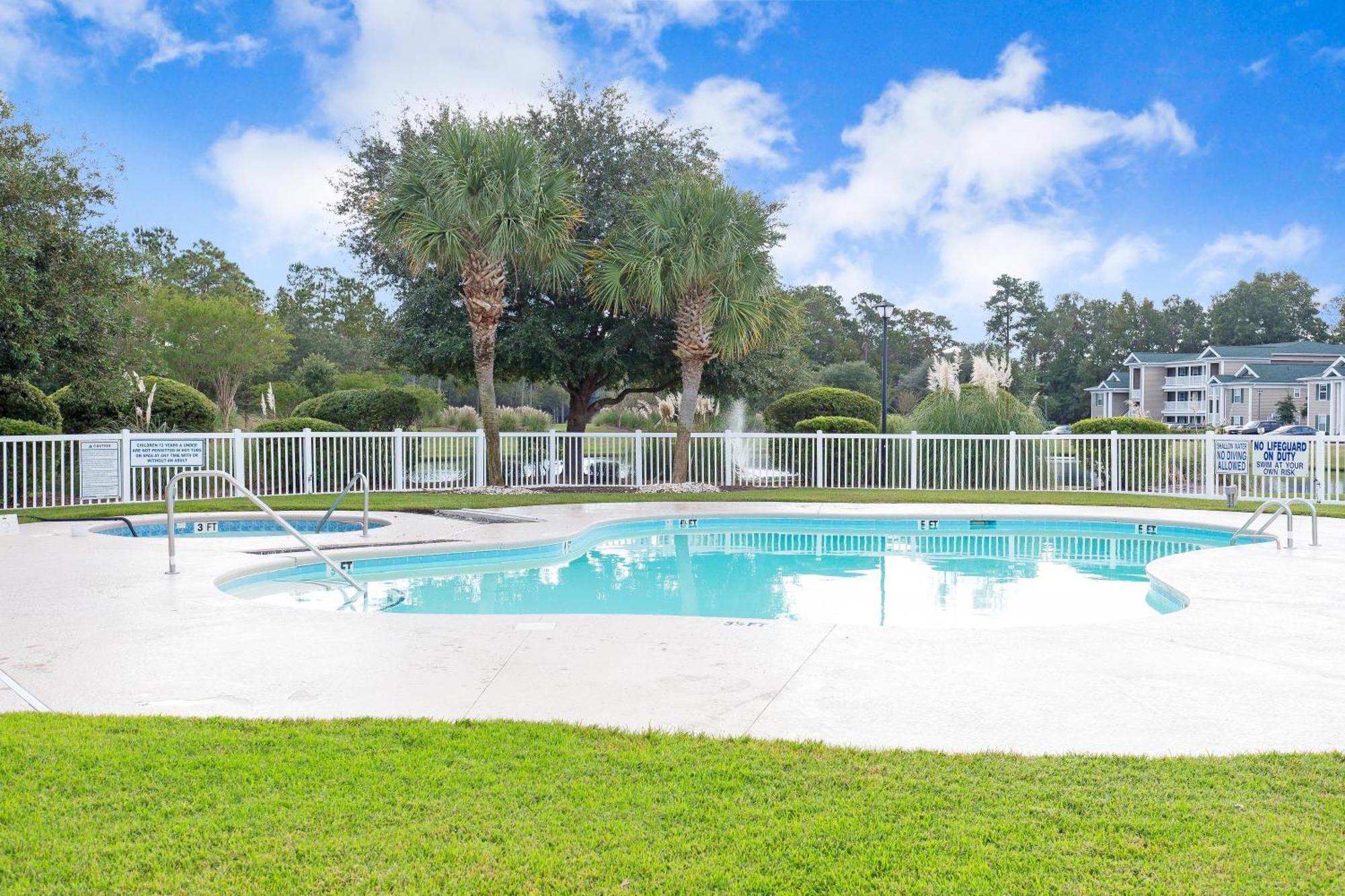 Litchfield Beach & Golf Resort Exterior foto